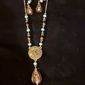 Neckless and earrings